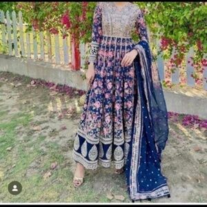 Pakistani brand new 3 piece full embroidered dress size medium to large